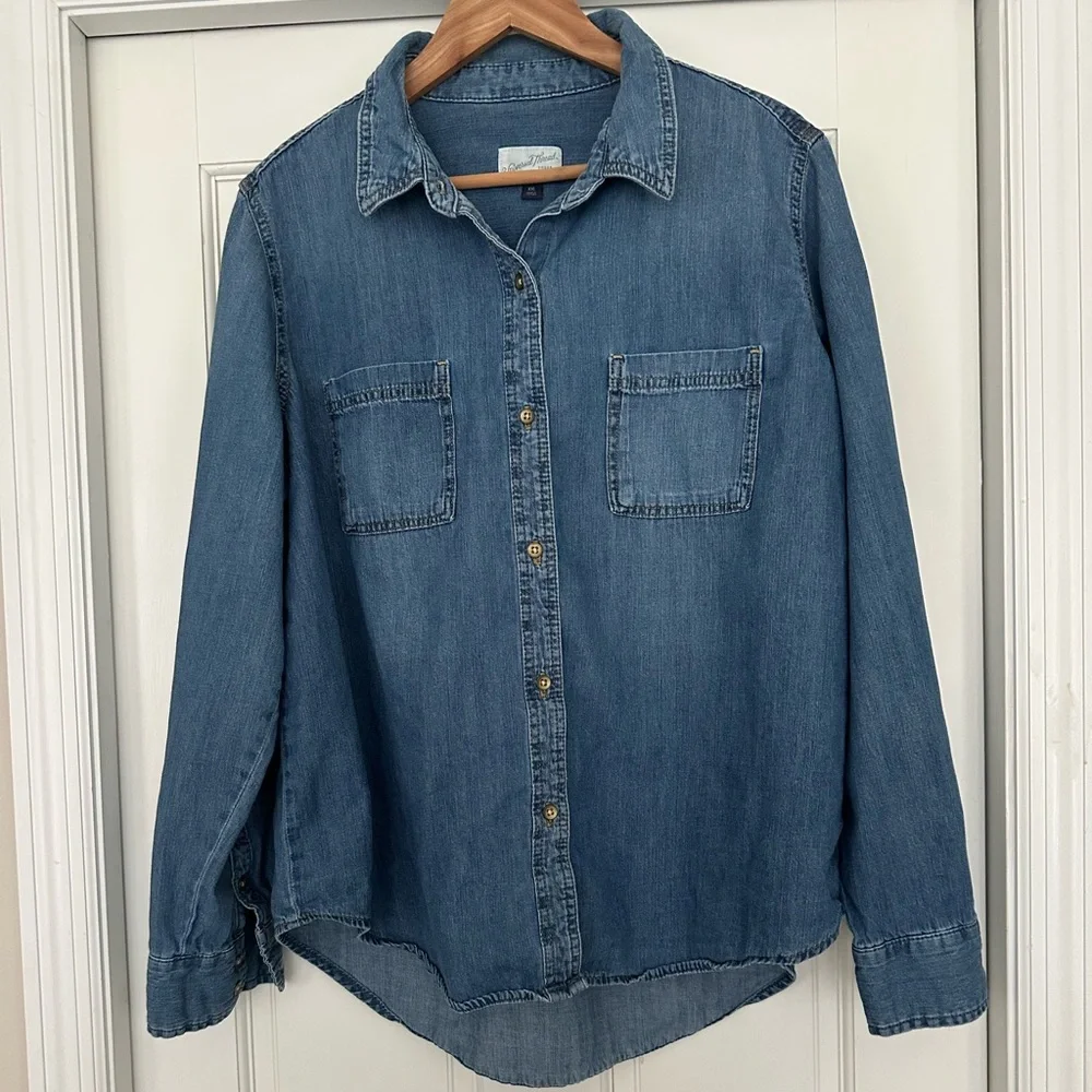 Universal Thread Blue Denim Shirt - Picture 2 of 9
